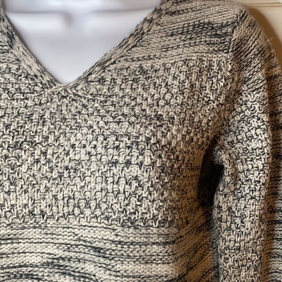 Cleo Sweater   - Picture 2 of 7